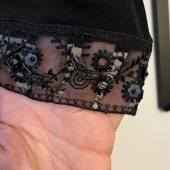 Digit@1 clothing - Picture 2 of 2